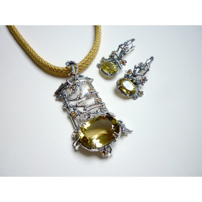 Necklace Necklace